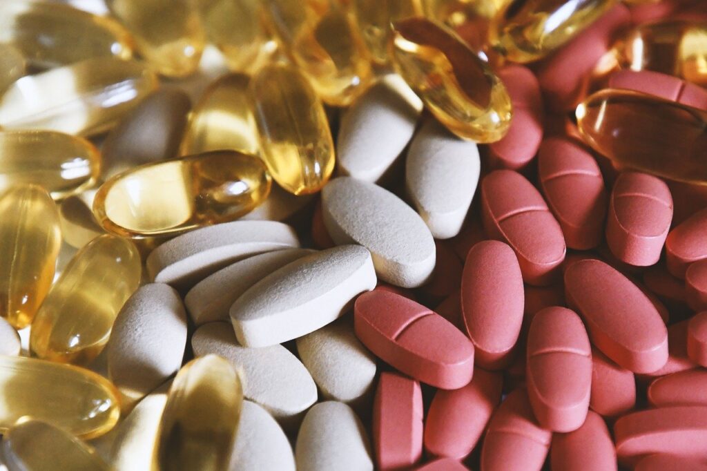 Medicine Vitamin Prevention Tablets  - Sztrapacska74 / Pixabay